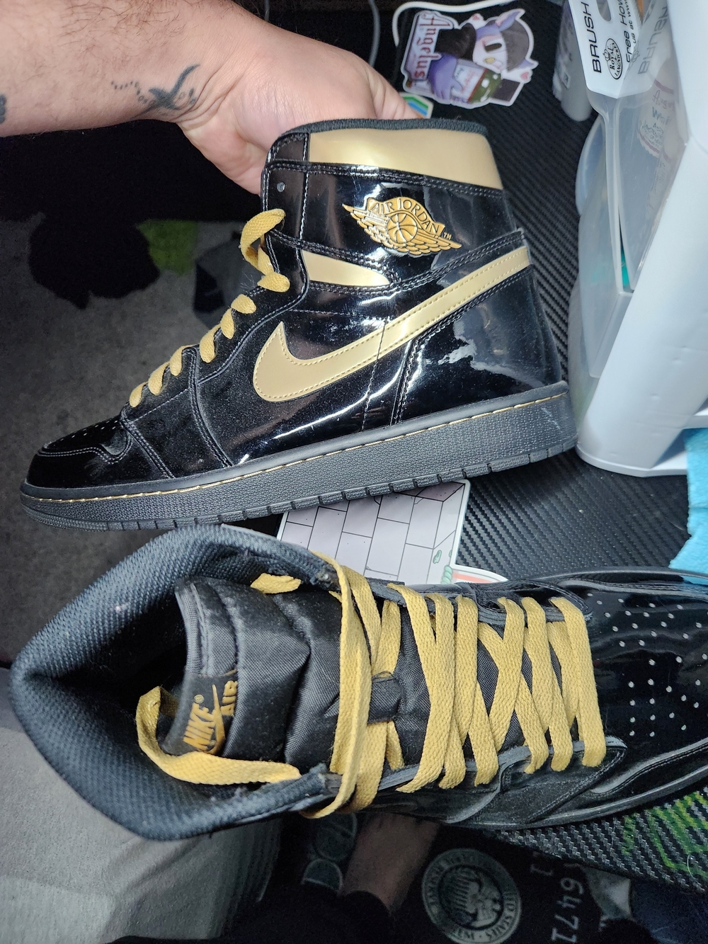Nike Air Jordan 1 High Black &Metalic Gold Size 13
